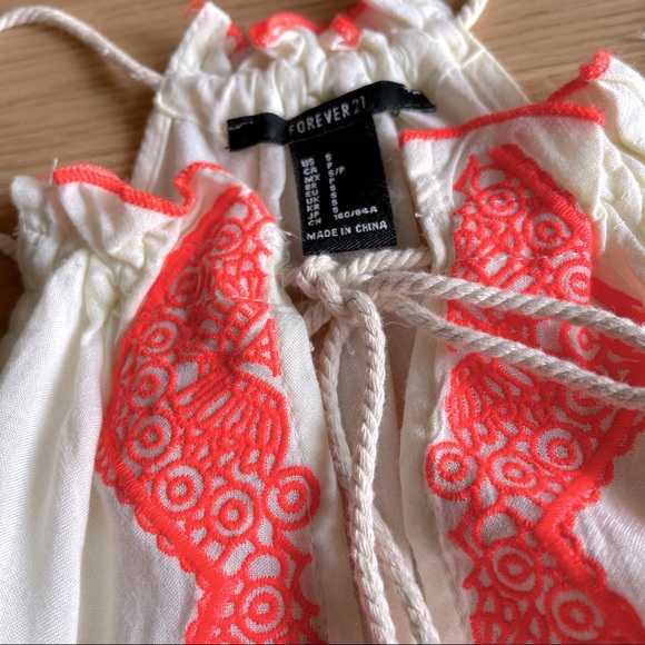 Forever 21 bohemian top size : small. Like new - Picture 5 of 7